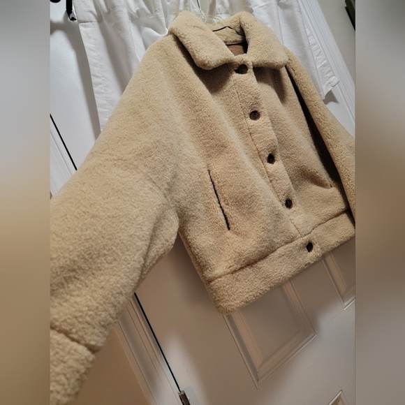 Mango Oversized Sherpa Coat (Brand New With Tag) - Picture 2 of 14